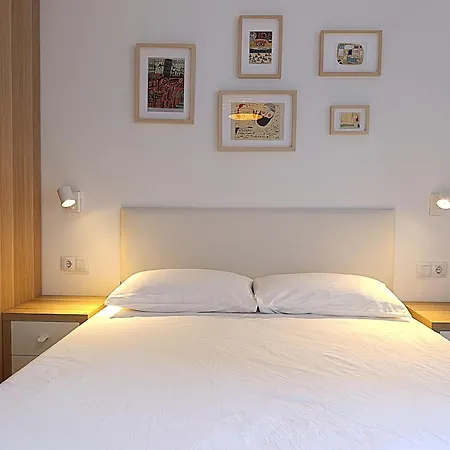 Destino Deluxe Helga Касерес