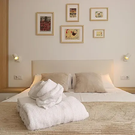 Destino Deluxe Helga * Касерес