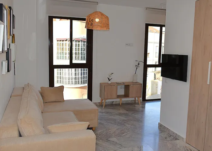 Destino Deluxe Helga Апартаменты Касерес