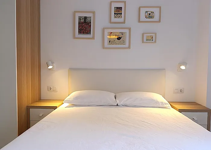 Destino Deluxe Helga Касерес