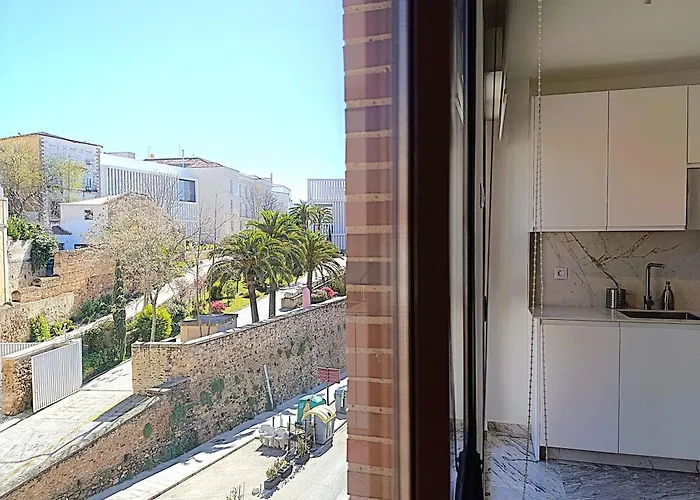 Destino Deluxe Helga * Касерес