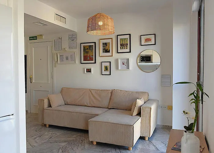 Destino Deluxe Helga Апартаменты Касерес