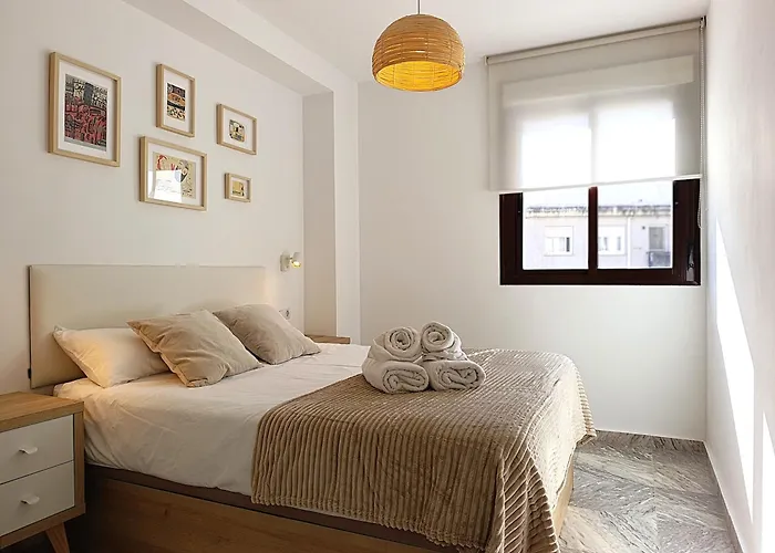 Destino Deluxe Helga Апартаменты Касерес